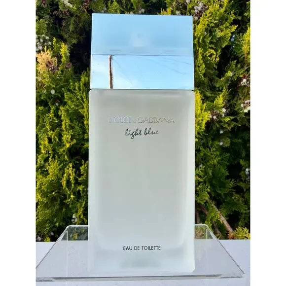 Dolce & Gabbana Light Blue Eau de Toilette Spray 100ml 3.3 Fl. Oz - Picture 4 of 4